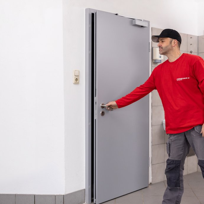 Innentür PENEDERclassic Sanierungszarge in Garage