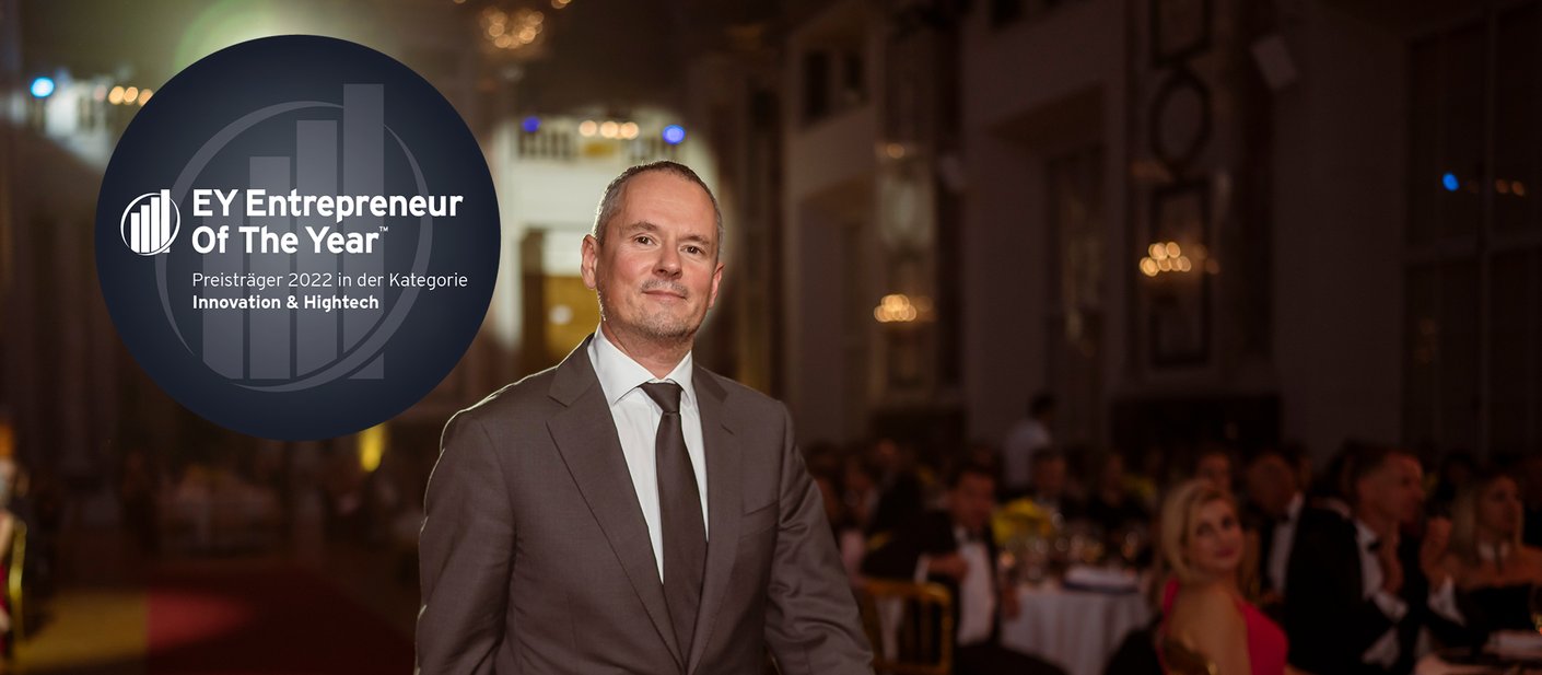 Christian Peneder, GeschĂ€ftsfĂŒhrer der Peneder Gruppe, zĂ€hlt zu den stolzen PreistrĂ€gern in der Kategorie âInnovation & Hightechâ.