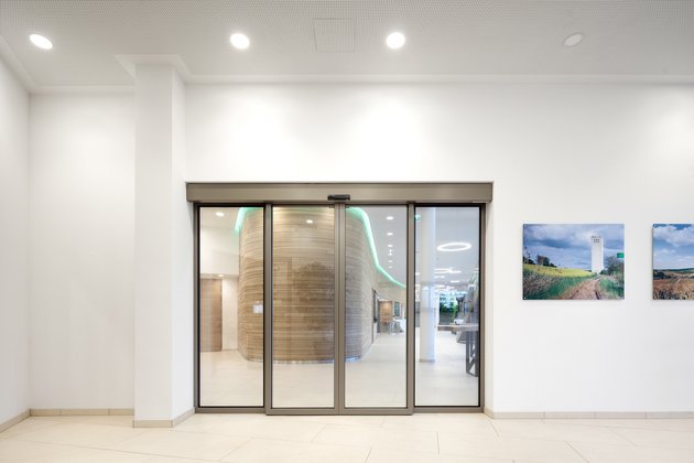 Automatikschiebetür aus Aluminium-Glas