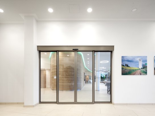 Automatikschiebetür aus Aluminium-Glas